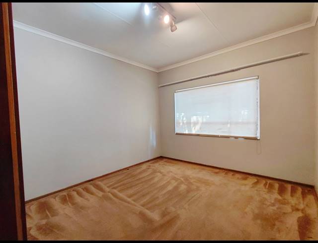 4 BEDROOM FREESTANDING FOR SALE IN CHROOMPARK